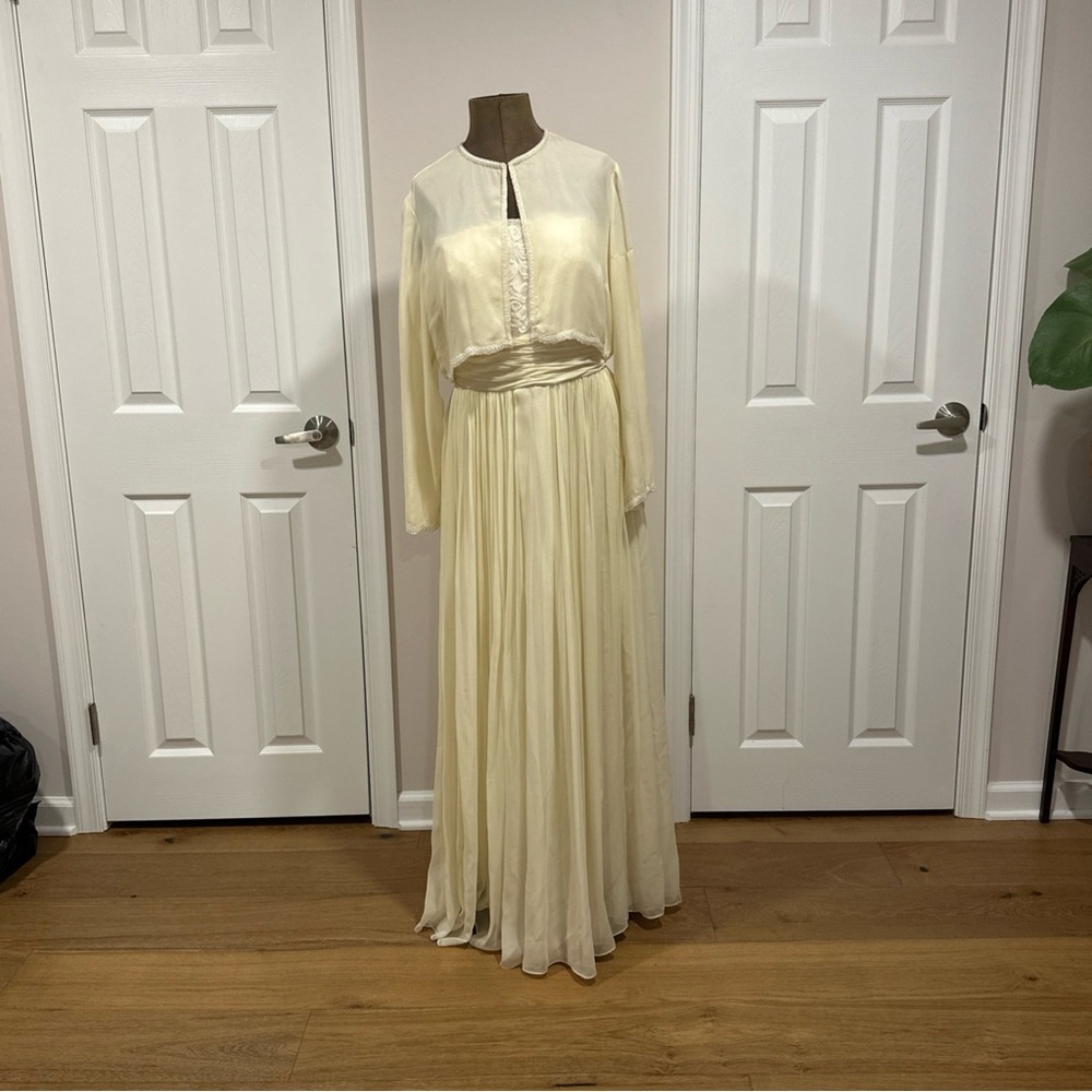 Black Tie Oleg Cassini Women's 2 Pieces Silk Formal Gown  Beaded Size 12